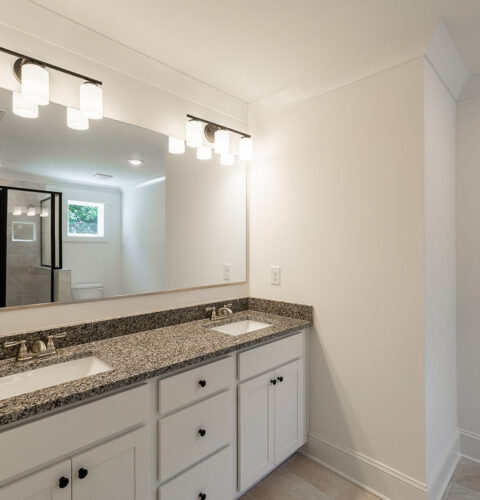 169 Vine Street - Primary Bathroom
