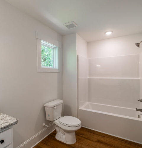 169 Vine Street - Bathroom